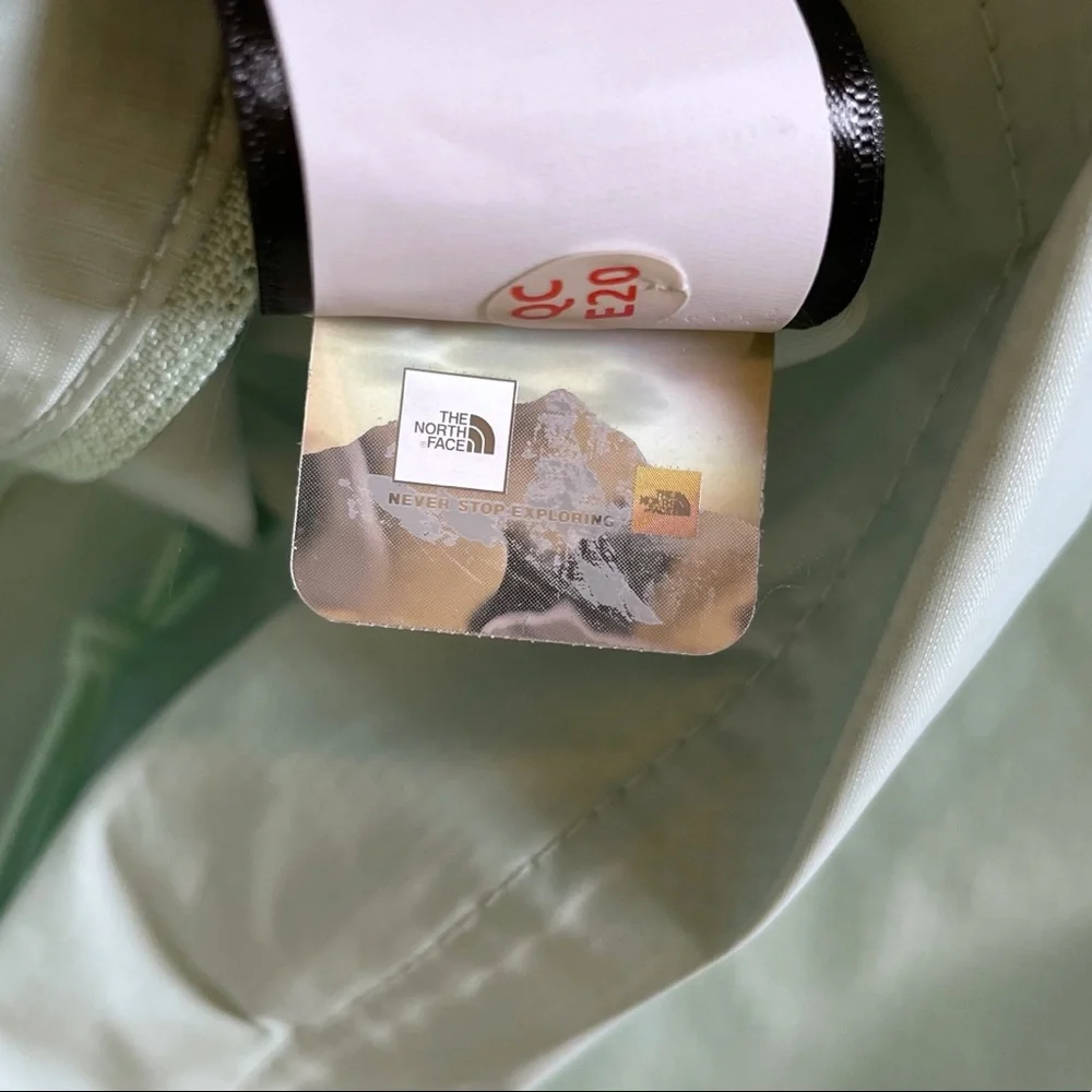 The North Face Women’s Venture 2 Rain Jacket In Misty Jade - Picture 9 of 9